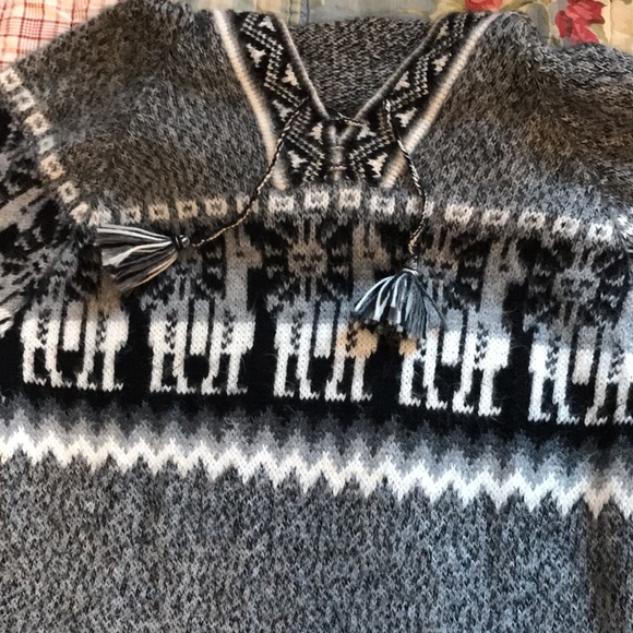 Women’s Alpaca Long Sleeve Sweater Peru Small - Picture 2 of 8